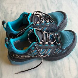 La Sportiva Blue Trail Running Shoes - like new
